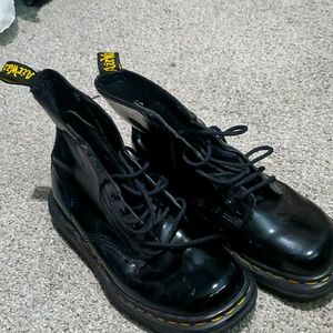 Dr. MARTENS Boots SZ 4 or 7 for Woman